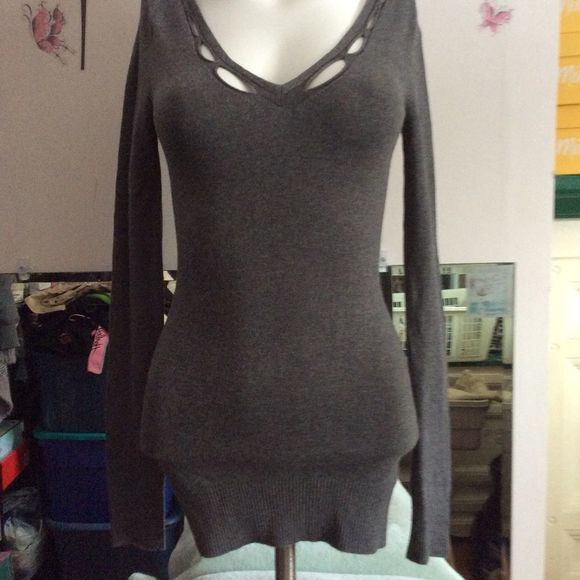 Guess Sweater - Picture 1 of 12